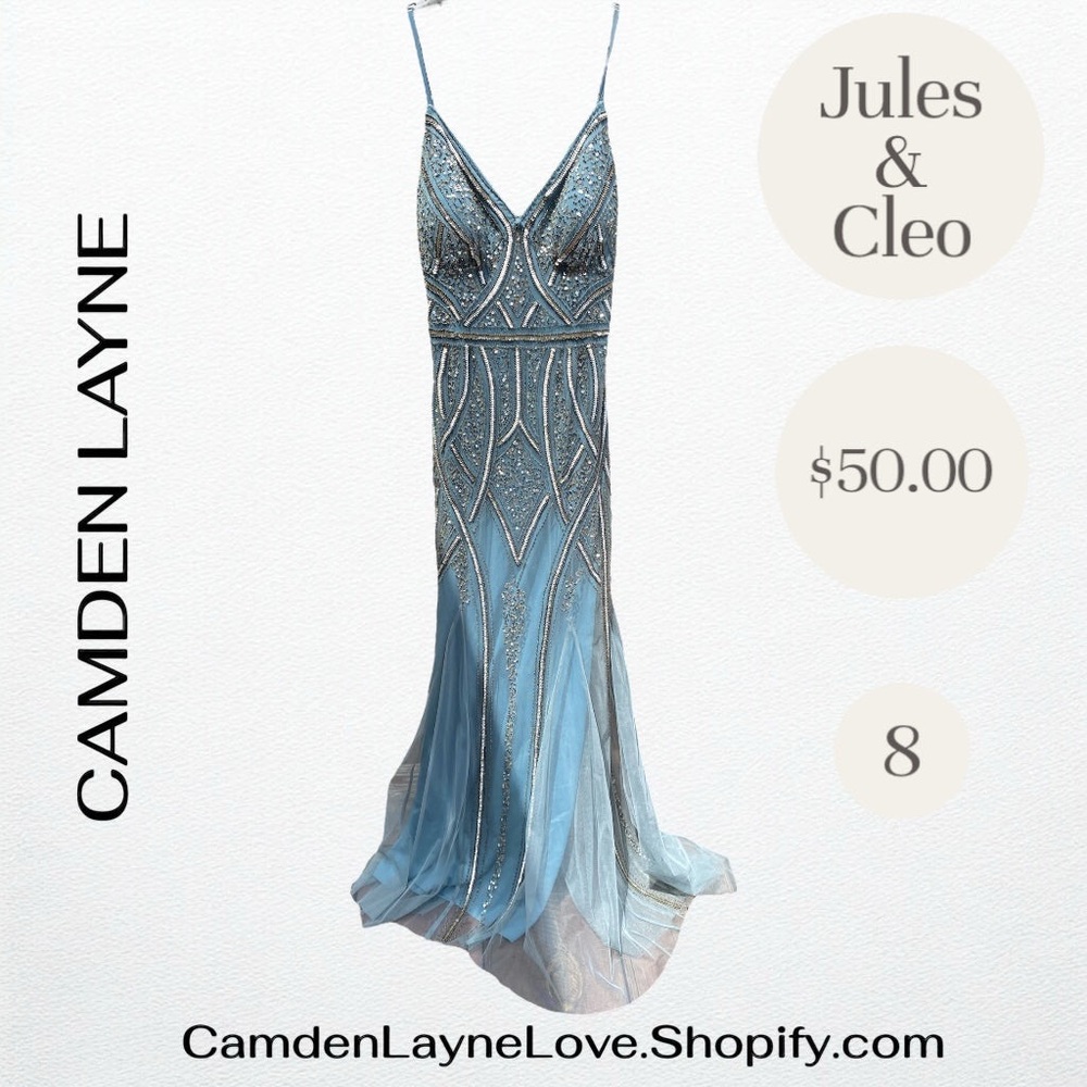 Green Sleeveless V-Neck Maxi Gown for Weddings - Picture 3 of 8